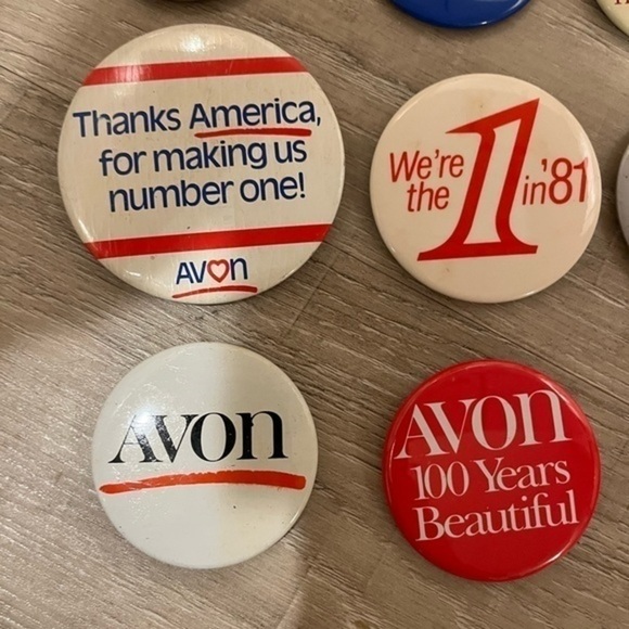 11 Vintage Avon Pinback President Club Avon Lady Buttons, Sales Promotional - Picture 4 of 13